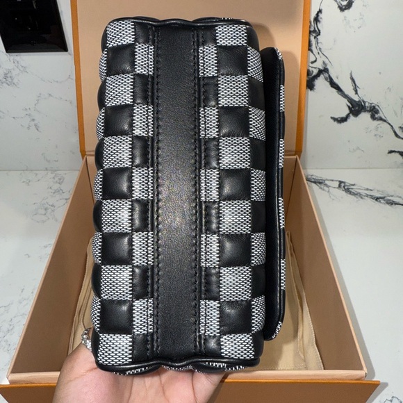Louis Vuitton Damier Twist BB - Picture 3 of 11